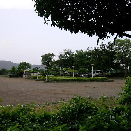 The Meadows Resort And Spa Aurangābād Exterior foto
