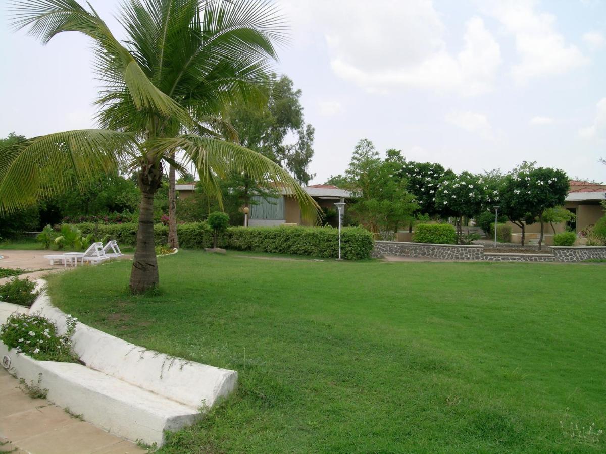The Meadows Resort And Spa Aurangābād Exterior foto