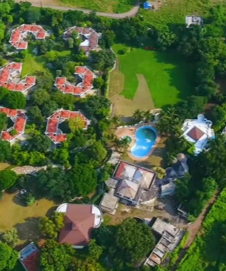 The Meadows Resort And Spa Aurangābād Exterior foto