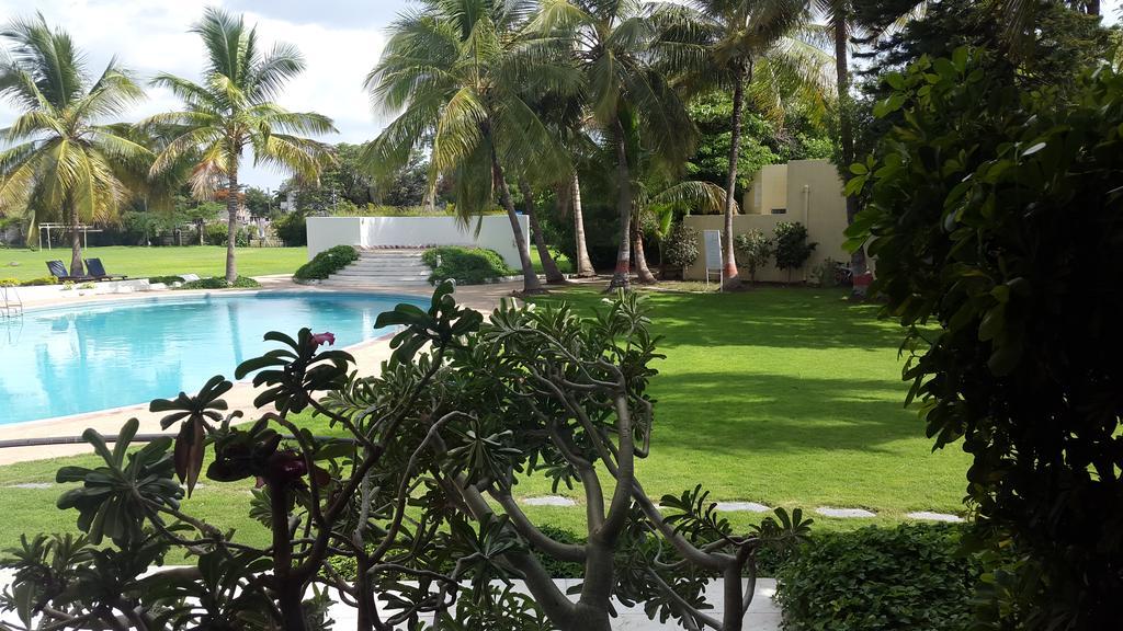 The Meadows Resort And Spa Aurangābād Exterior foto
