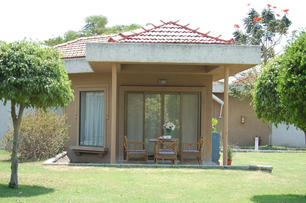 The Meadows Resort And Spa Aurangābād Habitación foto
