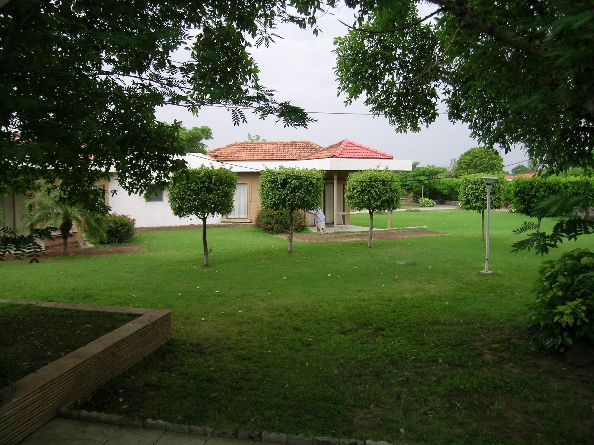 The Meadows Resort And Spa Aurangābād Exterior foto